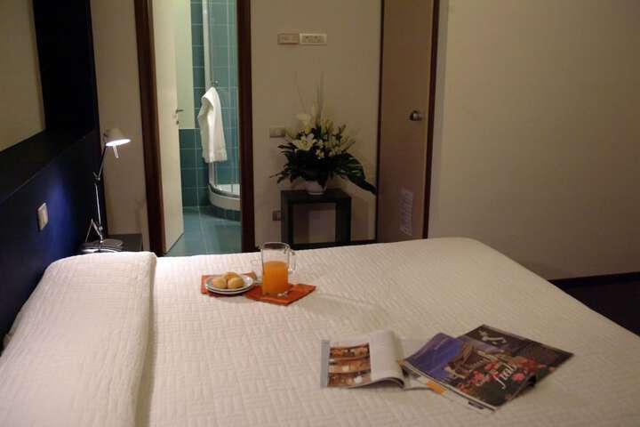 Room 14 of 42