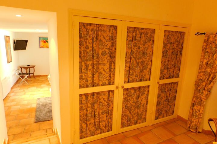 Room 25 of 36