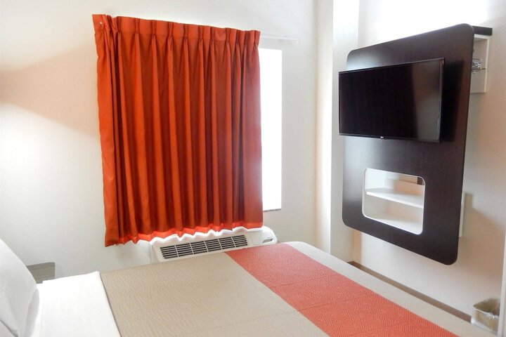 Room 19 of 59