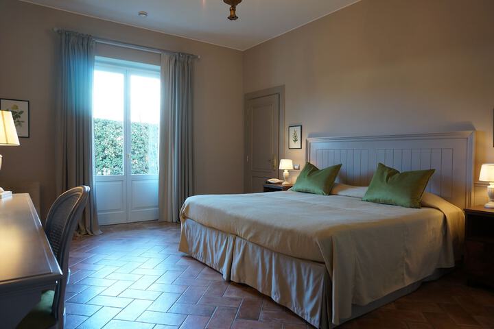 Room 9 of 56