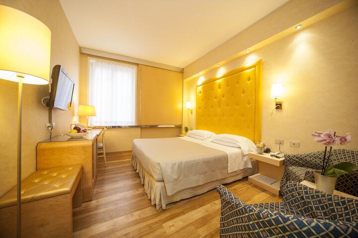 Room 19 of 40