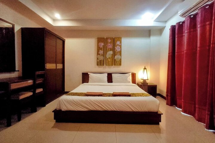 Room 9 of 39