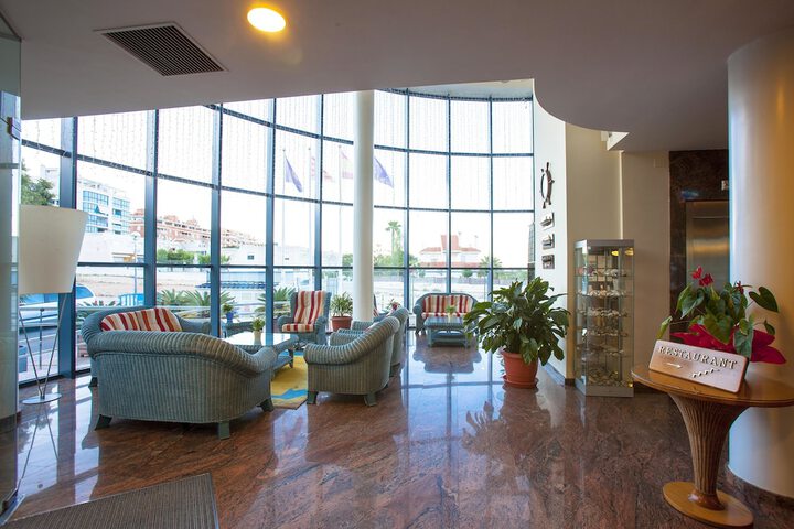 Hotel Lobby