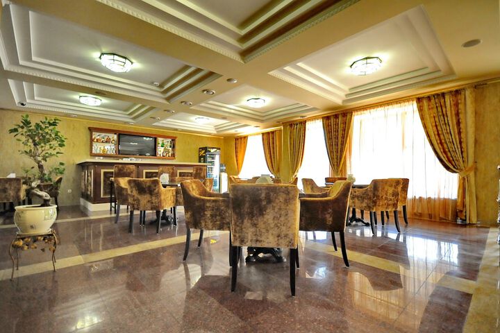 Lounge 36 of 40