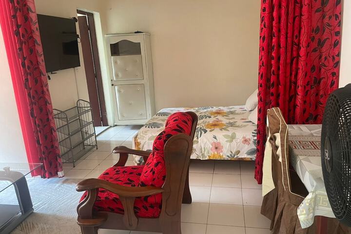 Room 2 of 27