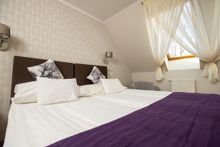 Room 12 of 29