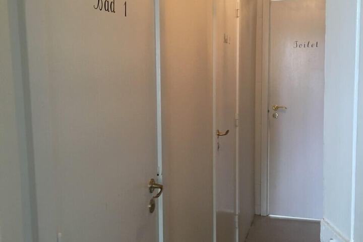 Room 21 of 47