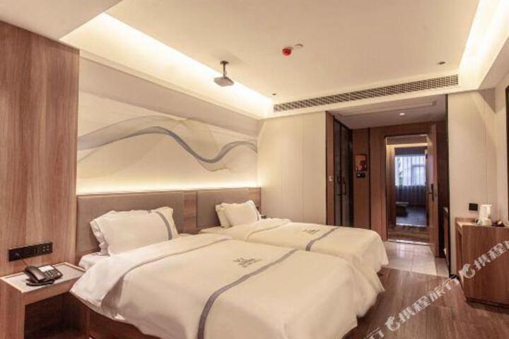 Gefei Hotel (Haikou High-speed Railway East Station)