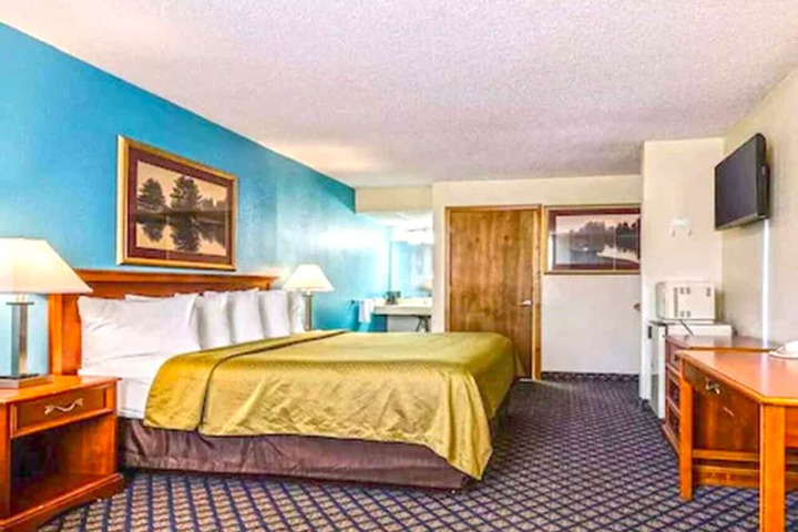Room 15 of 21