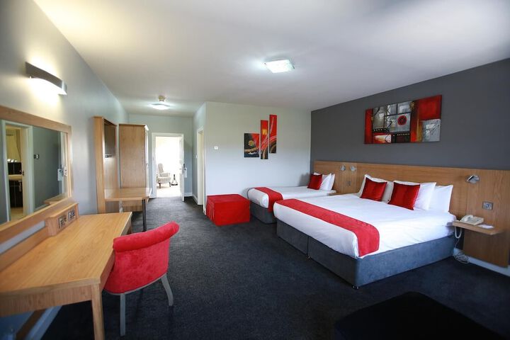 Room 15 of 48