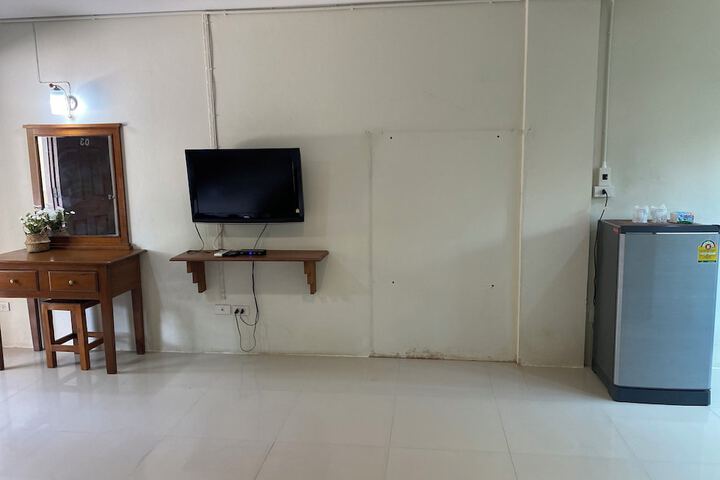 Room 9 of 35