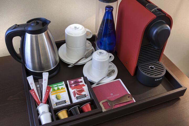 Breakfast/Coffee Service 28 of 57