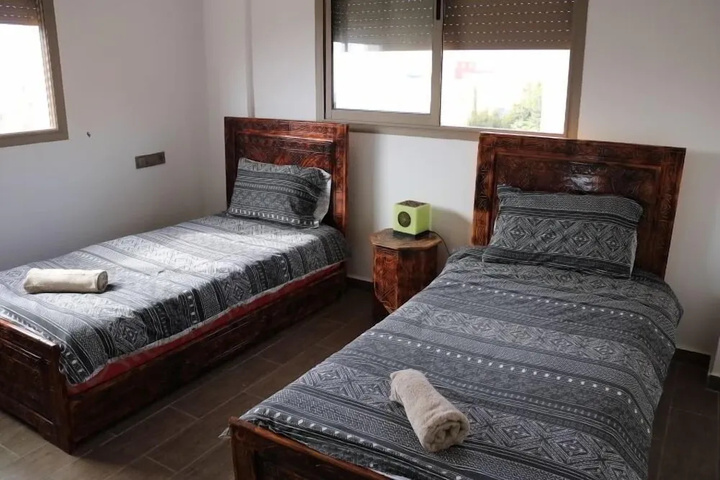 Room 5 of 32