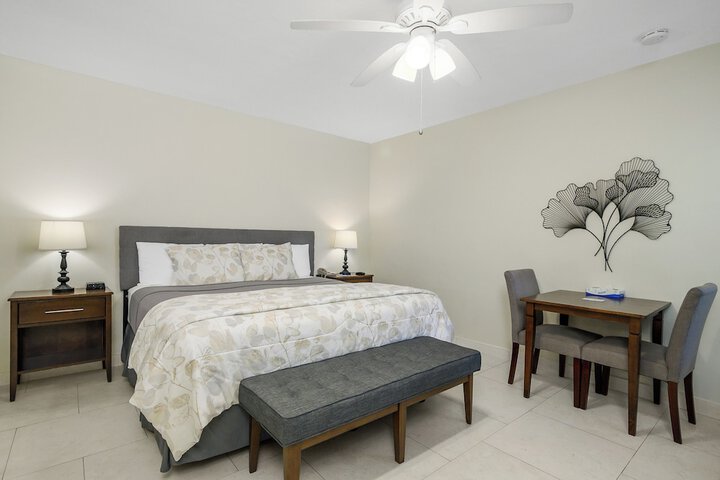 Standard | King Bed (16 of 16)