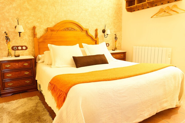 Room 7 of 183