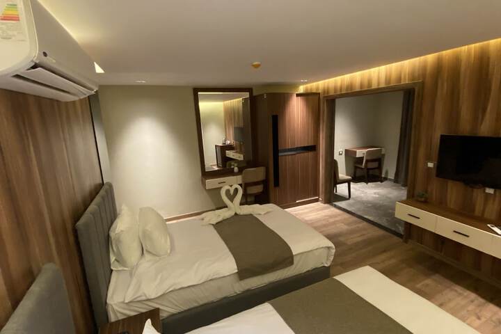 Room 38 of 114