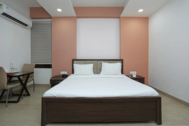SPOT ON 73995 Hotel Art Mahal