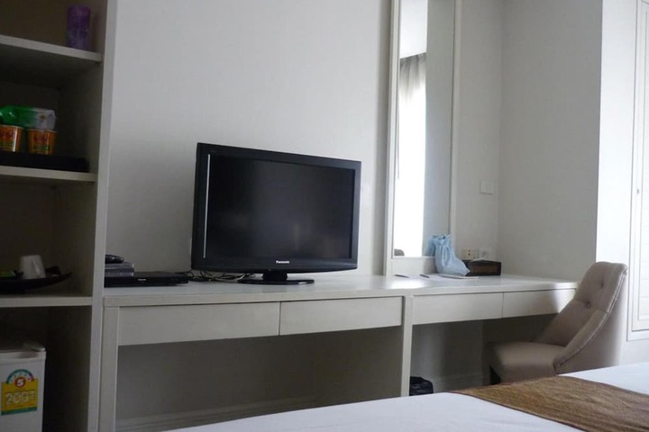 Room 9 of 49