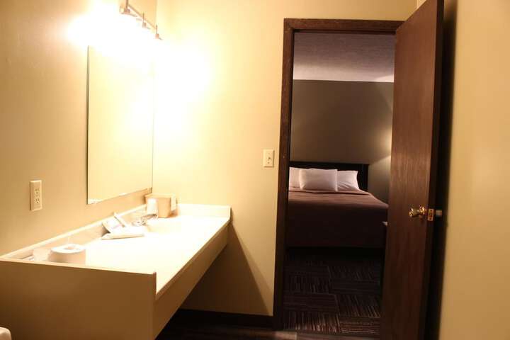 Room 21 of 31