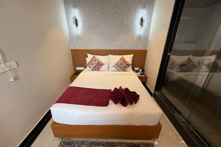 Room 19 of 68