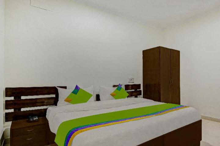 Room 60 of 73