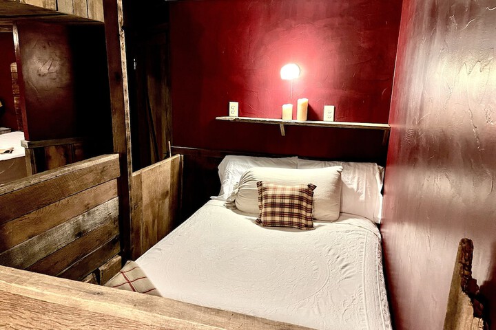 Room 3 of 17