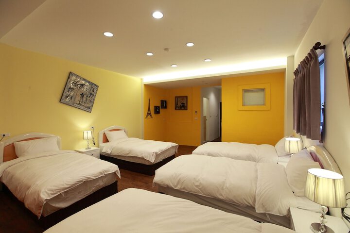 Room 30 of 58