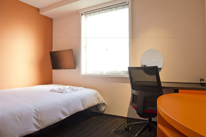 Room 11 of 57