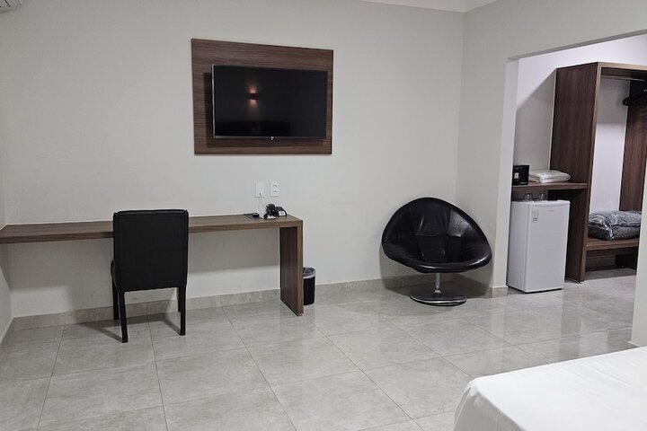 Room 43 of 89