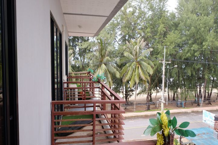 Terrace/Patio 3 of 27