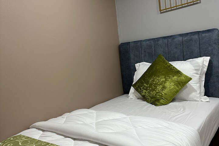 Room 29 of 80