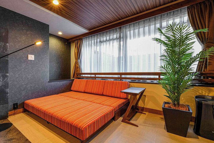 Room 26 of 124