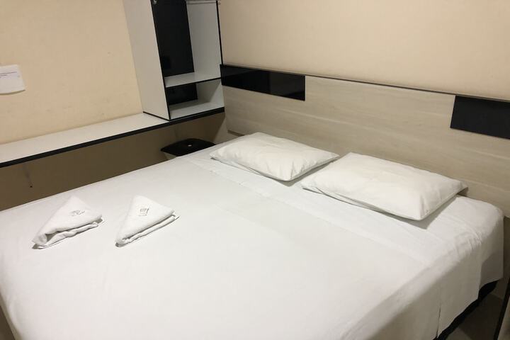 Room 6 of 21