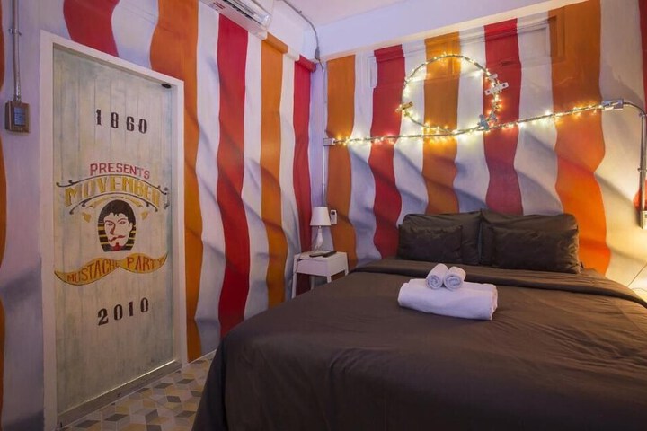 Room 12 of 63
