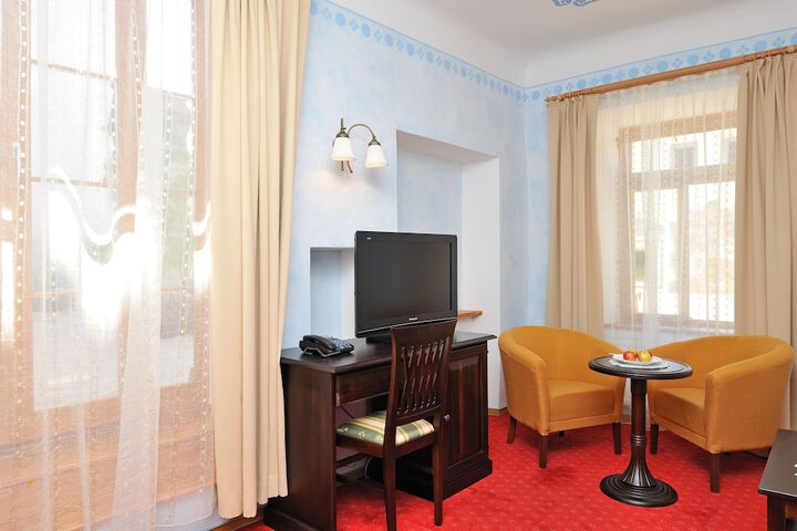 Room 5 of 45