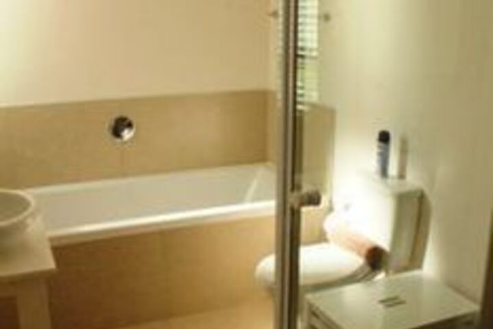 Room 2 of 11
