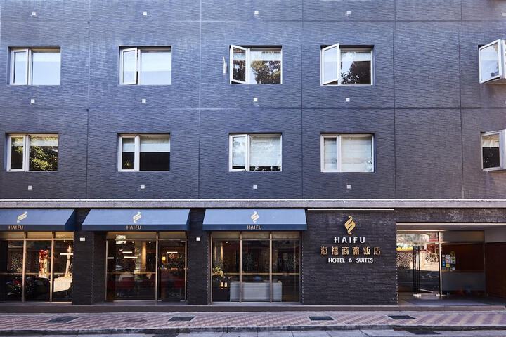 Hotel 57 of 65