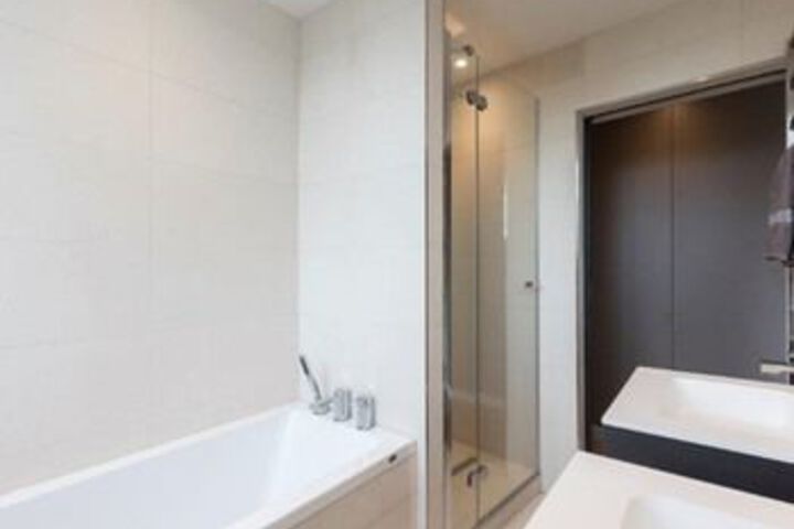 Room 7 of 28