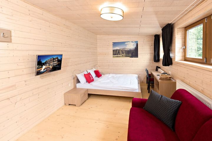 Room 6 of 56