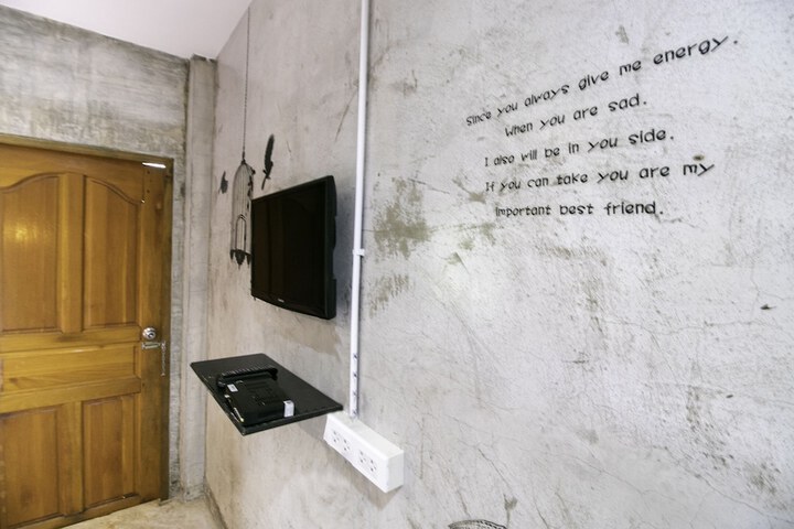 Room 19 of 30
