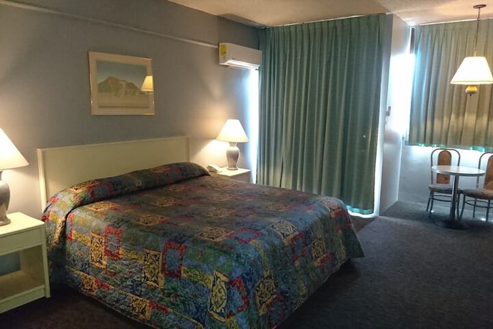 Room 7 of 37