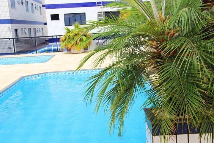Pool 14 of 25