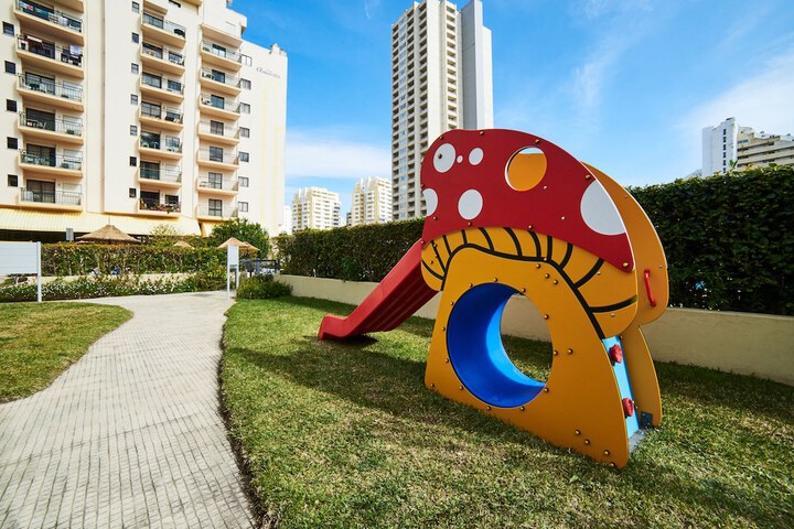 Children's play area - outdoor