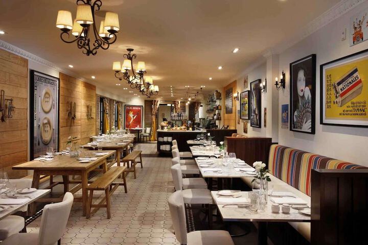 Dining 74 of 109