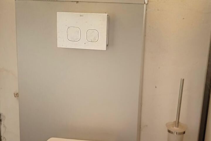 Room 111 of 285