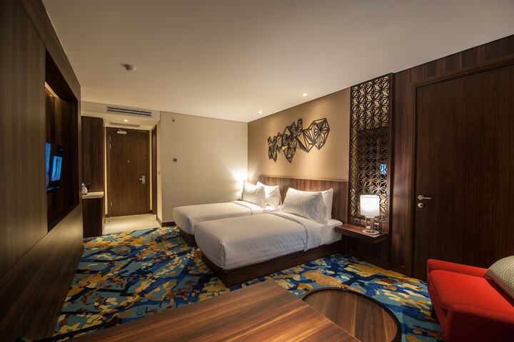 Room 6 of 52