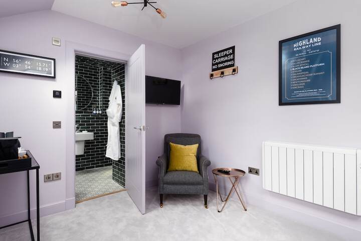 Room 28 of 160