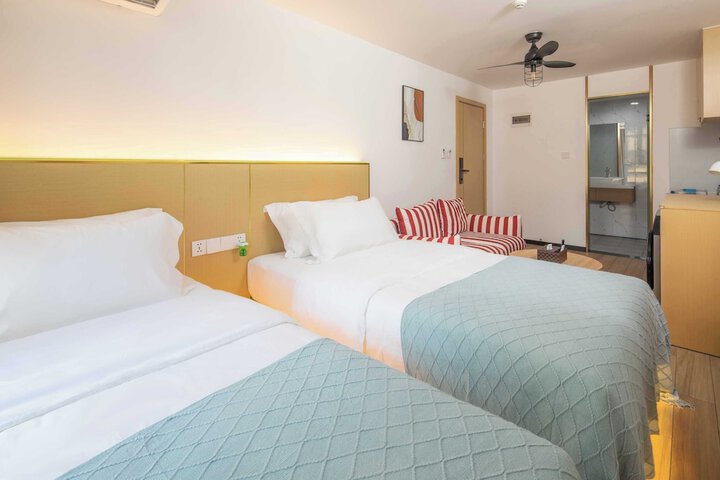 Room 30 of 86