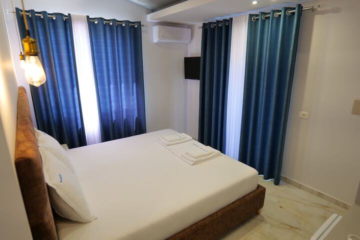 Room 48 of 95