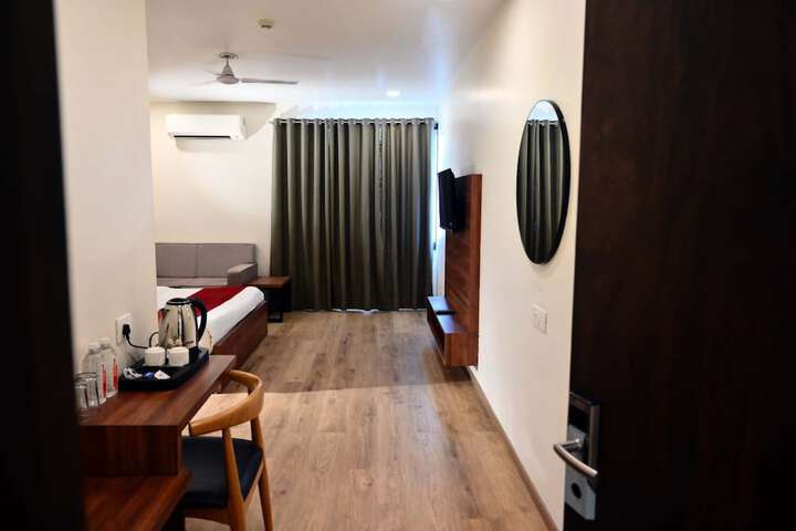 Room 29 of 70